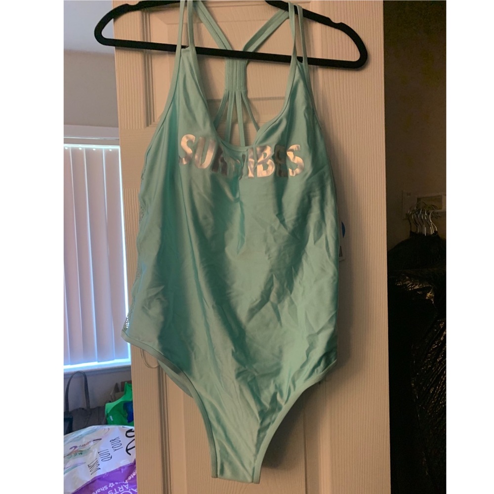 ✨✨NEW F21 BATHING SUIT ✨✨
